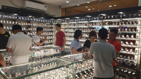 Thế giới Di động bất ngờ mở bán đồng hồ