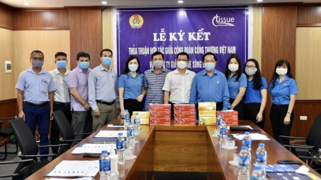 Công đoàn Công Thương ký thoả thuận hợp tác với Công ty Giấy Tissue Sông Đuống