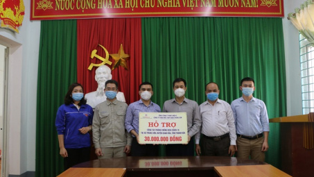 Thủy điện Trung Sơn hỗ trợ công tác phòng, chống dịch COVID-19 tại xã Trung Sơn.