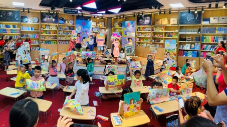 Văn phòng phẩm Hồng Hà tưng bừng hoạt động vẽ tranh – giao lưu viết chữ đẹp hè 2022