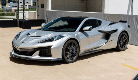 Công nghệ điện khí hóa đưa Chevrolet Corvette ZR1X 2026 đạt công suất 1.250 mã lực