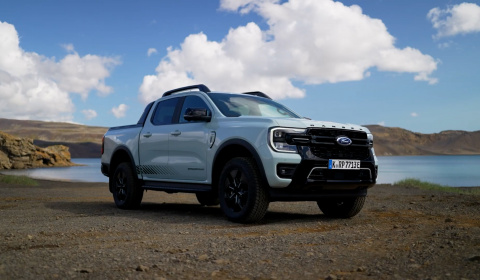Chi tiết Ford Ranger Stormtrak PHEV 2025: Động cơ tiết kiệm nhiên liệu hơn