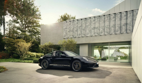 Porsche 911 phiên bản đặc biệt đánh dấu 50 năm Porsche Design