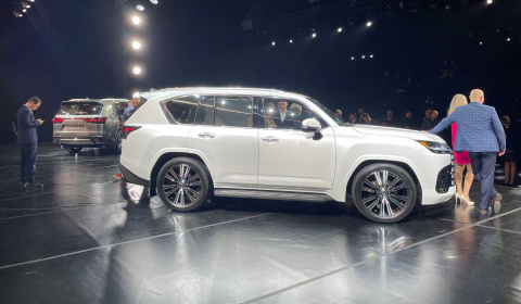 Chi tiết Lexus LX 500d: Phiên bản máy dầu sử dụng động cơ V6