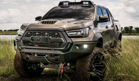 Toyota Hilux 2021 nâng cấp bodykit Pathfinder: Bản độ siêu hầm hố cạnh tranh Ford Ranger Raptor