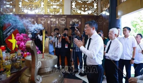 Thủ tướng dự Lễ viếng, truy điệu và an táng hài cốt liệt sĩ tại Công viên Lê Thị Riêng