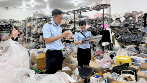 Hà Nội: Hàng giả, hàng lậu liên tiếp bị phát hiện trong tháng 10