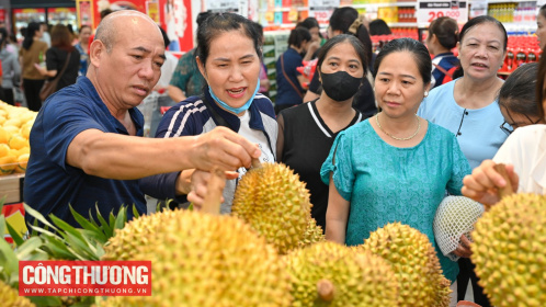 Nghị quyết của Chính phủ: Kích cầu tiêu dùng trong nước, đẩy mạnh Cuộc vận động "Người Việt Nam ưu tiên dùng hàng Việt Nam"