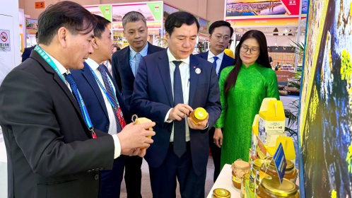 Đoàn đại biểu Bộ Công Thương tham dự Hội chợ Trung Quốc - Nam Á lần thứ 10 và Hội chợ Xuất nhập khẩu Côn Minh lần thứ 30