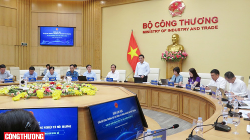 Bộ trưởng Lê Mạnh Hùng chủ trì buổi làm việc giữa Bộ Công Thương, Bộ Tài chính, Bộ Nông nghiệp và Môi trường về thúc đẩy xuất khẩu