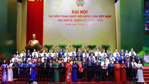 Ra mắt 81 đồng chí tham gia Ban Chấp hành Trung ương Hội Nông dân Việt Nam khoá IX