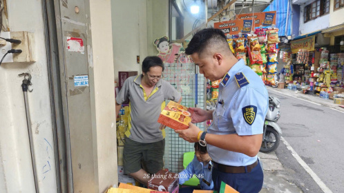 Hà Nội: Xử phạt cơ sở kinh doanh 871 đồ chơi trẻ em không rõ nguồn gốc