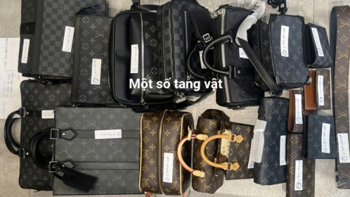 Hà Nội: Phát hiện cơ sở bán hàng gắn nhãn Louis Vuitton, Gucci, thu lợi hàng tỷ đồng