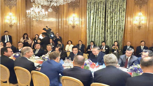 Thứ trưởng Nguyễn Sinh Nhật Tân tham gia các hoạt động đối ngoại cấp cao, thúc đẩy hợp tác kinh tế Việt Nam - Pháp