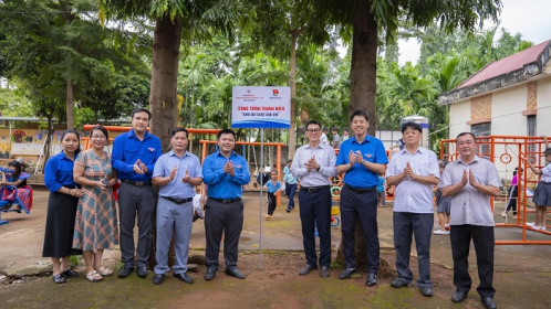 EVNGENCO3: Thắp sáng đường quê, gieo thêm niềm vui tại Đắk Lắk