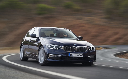 Mua xe BMW sẽ nhận ưu đãi 100% phí trước bạ