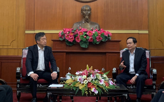 Honda Việt Nam trao tặng 5 tỷ đồng hỗ trợ người dân miền Trung