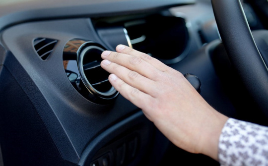 Nguyên nhân điều hoà ô tô không mát khi chạy ở chế độ không tải