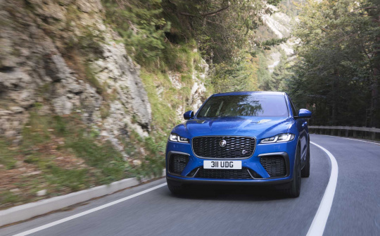 Jaguar F-PACE SVR thế hệ mới trình làng với nhiều cải tiến vượt bậc