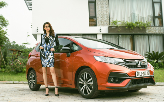 Top 10 xe bán chậm nhất tháng 11: Vẫn là những cái tên quen thuộc