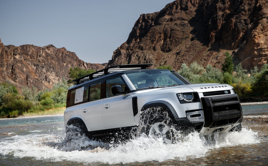 Land Rover Defender nhận đánh giá an toàn 5 sao từ Euro NCAP