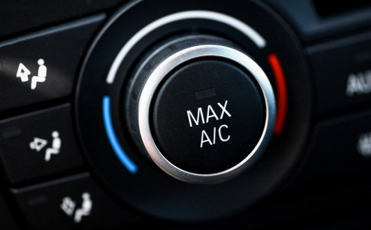 Các trường hợp nào nên tắt điều hòa xe ô tô?