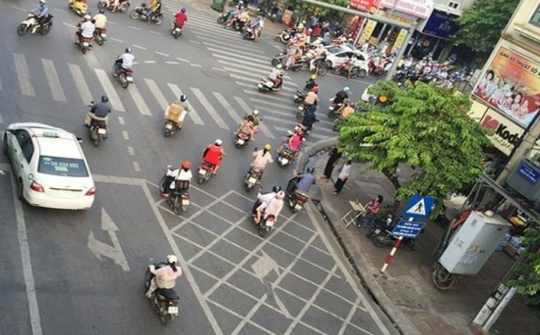 Điều khiển xe qua vạch mắt võng cần lưu ý những gì?