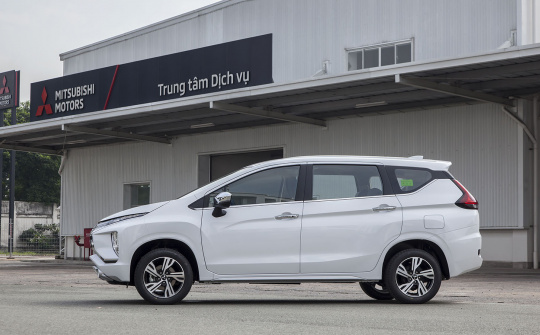 Xe lắp ráp trong nước sao giá vẫn bằng xe nhập?