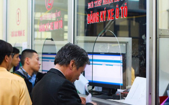 Người dân có thể đăng ký ô tô, xe máy qua mạng từ 1/8