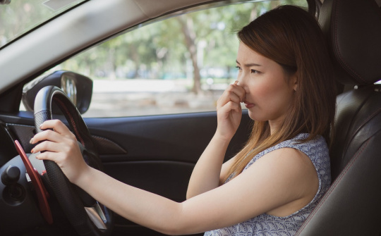 Xử lý thế nào khi điều hòa ô tô có mùi khó chịu?