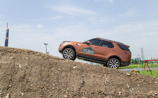 Kỹ thuật lên dốc an toàn cho xe số sàn và số tự động