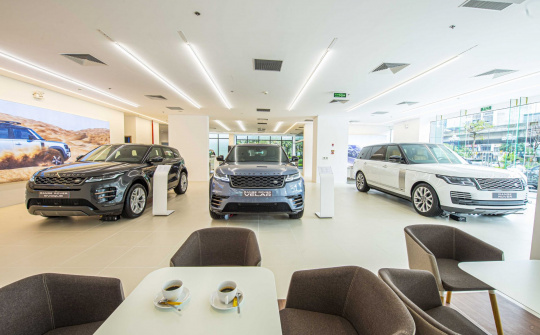Jaguar Land Rover Việt Nam có không gian trưng bày mới tại Hà Nội