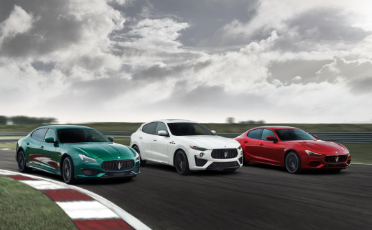 Maserati ra mắt cặp đôi Quattroporte và Ghibli Trofeo: tăng sức mạnh và sự sang trọng