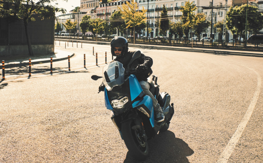 BMW Motorrad giảm giá hàng loạt mẫu xe lên tới gần trăm triệu đồng