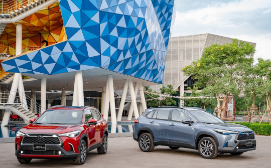Dập...dồn...Toyota