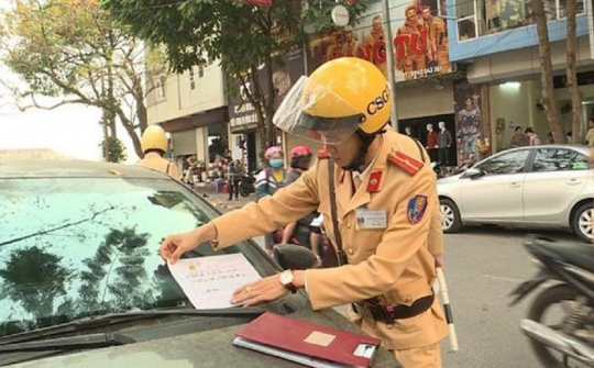 Ghi hình và dán thông báo để phạt nguội xe ô tô, nên hay không?