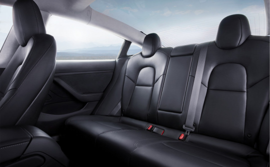 Tesla đang phát triển công nghệ chống bỏ quên trẻ em ở hàng ghế sau