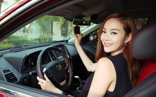 Phụ nữ lái xe ô tô và những điều cần biết