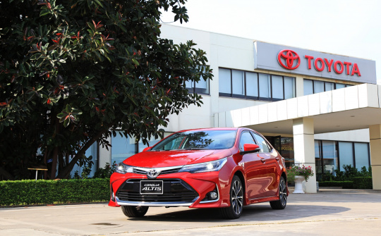 Toyota Corolla Altis cập bến thị trường Việt Nam: nâng cấp trang bị, giá bán không đổi