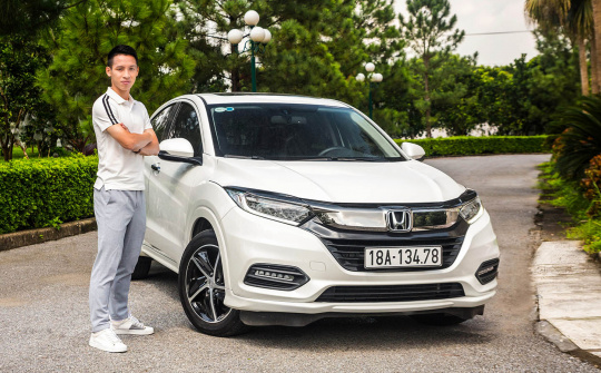 Một ngày trải nghiệm Honda HR-V 2020 cùng “Quả bóng vàng” Đỗ Hùng Dũng