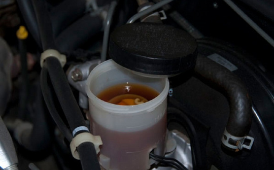 Dầu phanh ô tô và những điều cần lưu ý