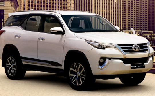 Toyota Fortuner liên tục nhận nhiều ưu đãi, lên tới cả trăm triệu đồng trong tháng Ngâu