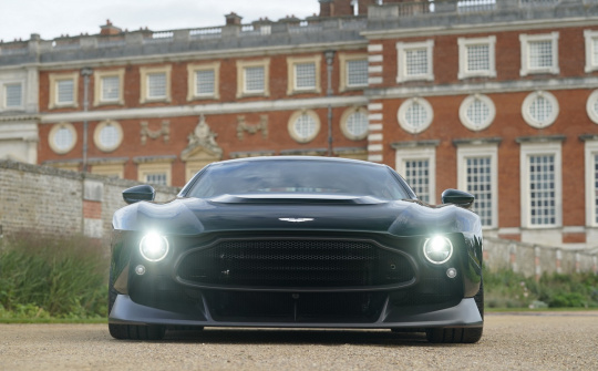 Siêu xe "quái vật" độc nhất thế giới Aston Martin Victor sắp ra mắt
