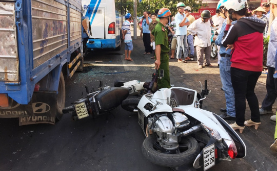 Vượt xe gây tai nạn giao thông sẽ bị xử phạt như thế nào?