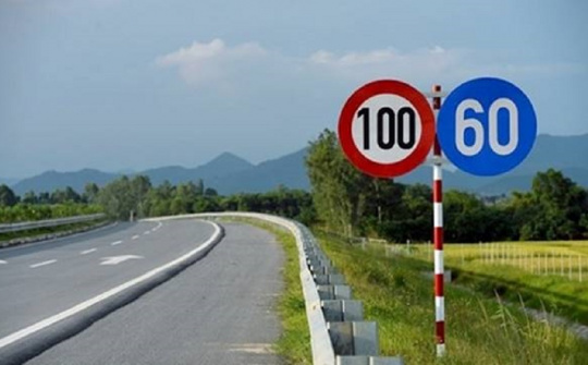 Các mức phạt cho lỗi chạy quá tốc độ của ô tô và xe máy năm 2021