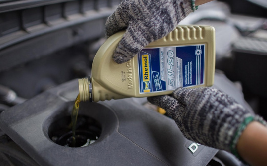 Dầu nhớt có tác dụng gì cho động cơ xe ôtô?