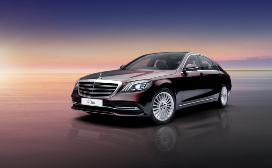 Mercedes-Benz Việt Nam ưu đãi gói bảo hiểm 1 năm và 'phần quà bí mật'