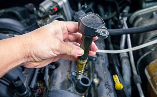 Cuộn dây đánh lửa hoạt động kém do đâu?