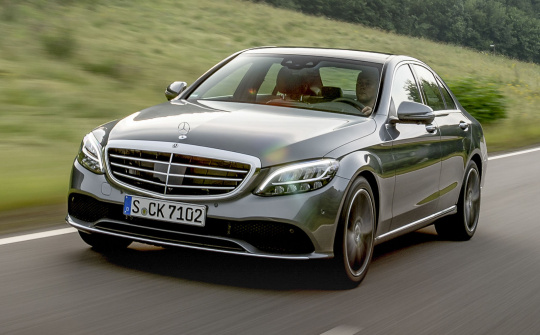 Mercedes-Benz Việt Nam triệu hồi xe C200