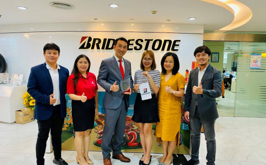 Bridgestone Việt Nam nhận giải thưởng tại hội nghị nhà cung cấp thường niên của Toyota